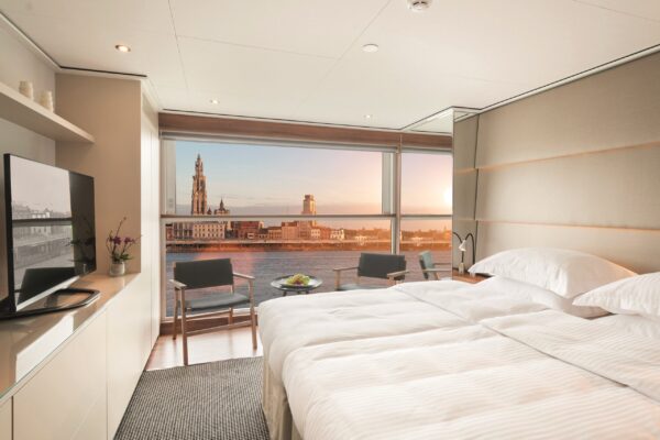 EW-Panorama-Balcony-Suite-1